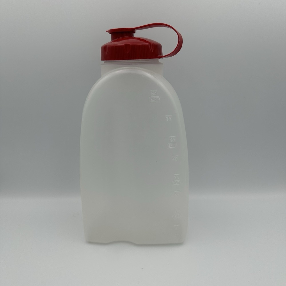 Rubbermaid Servin Saver Pitcher 2 QT Beverage Container Bottle‎ Red Flip Lid